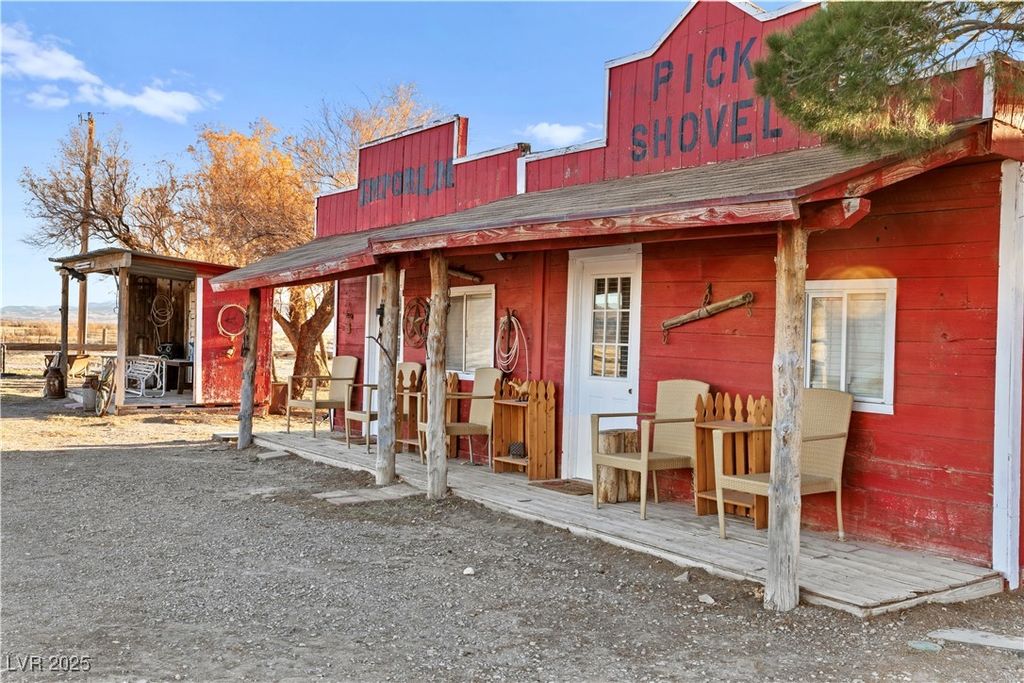 Photo of 5770 S Peterson Road, Amargosa Valley, NV 89020 (MLS # 2742873)