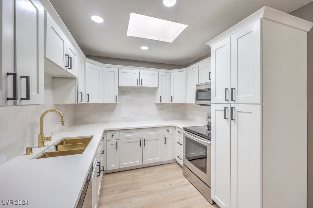 Photo 1 of 21 — 2772 Heritage Court, Las Vegas, NV 89121