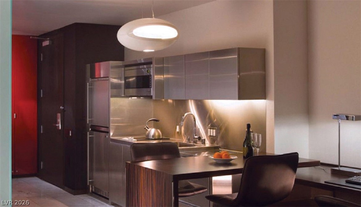 4381 W Flamingo Road 1508