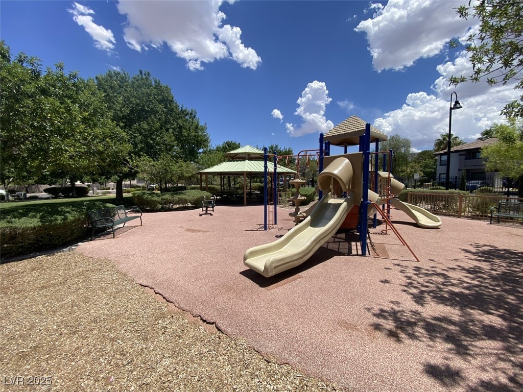 Henderson, Nevada 89074, United States, 2 Bedrooms Bedrooms, ,2 BathroomsBathrooms,Residential,Active,204018