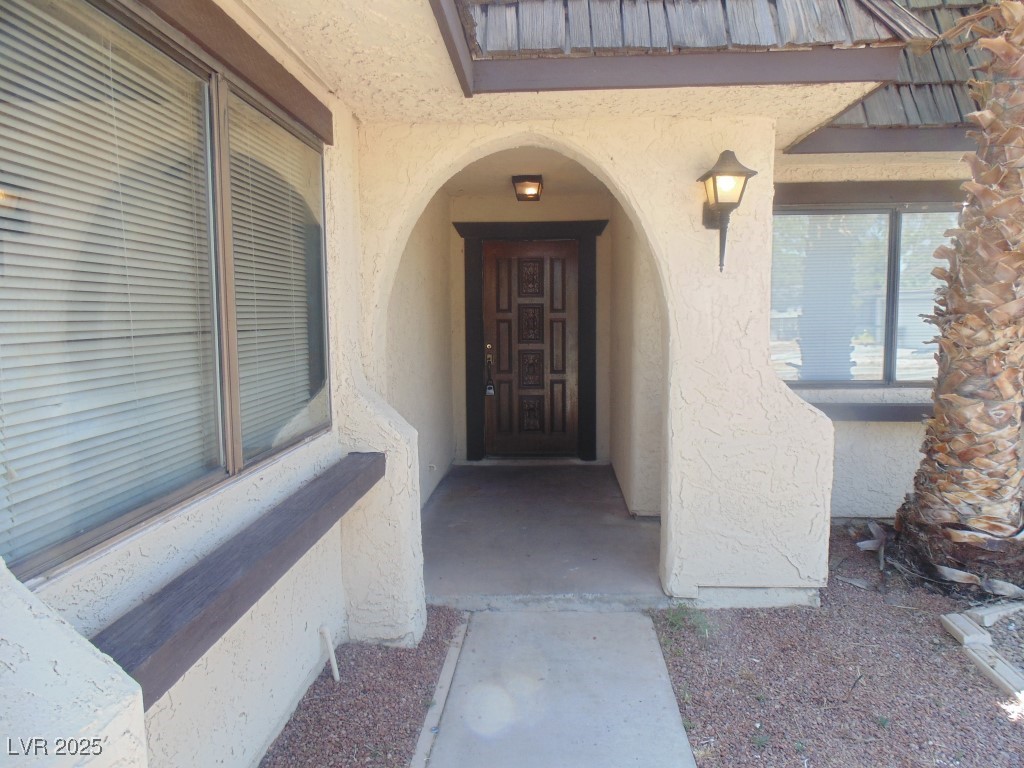 230 Queen Marie Court, Henderson, Nevada image 2