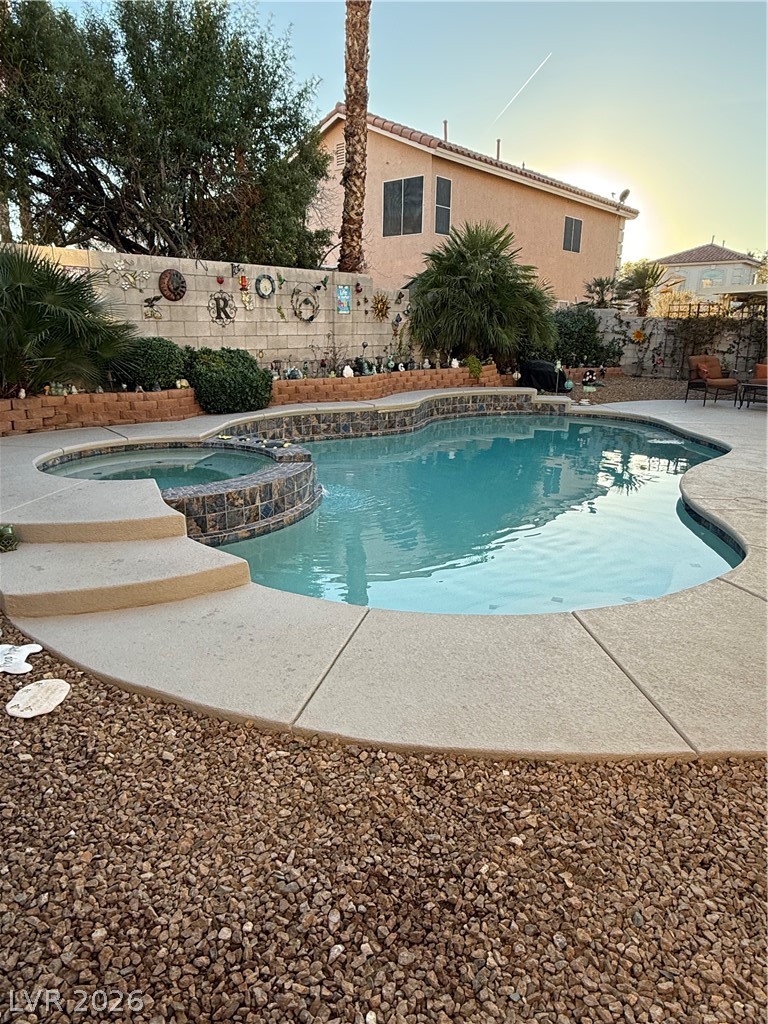 1391 Echo Falls Avenue