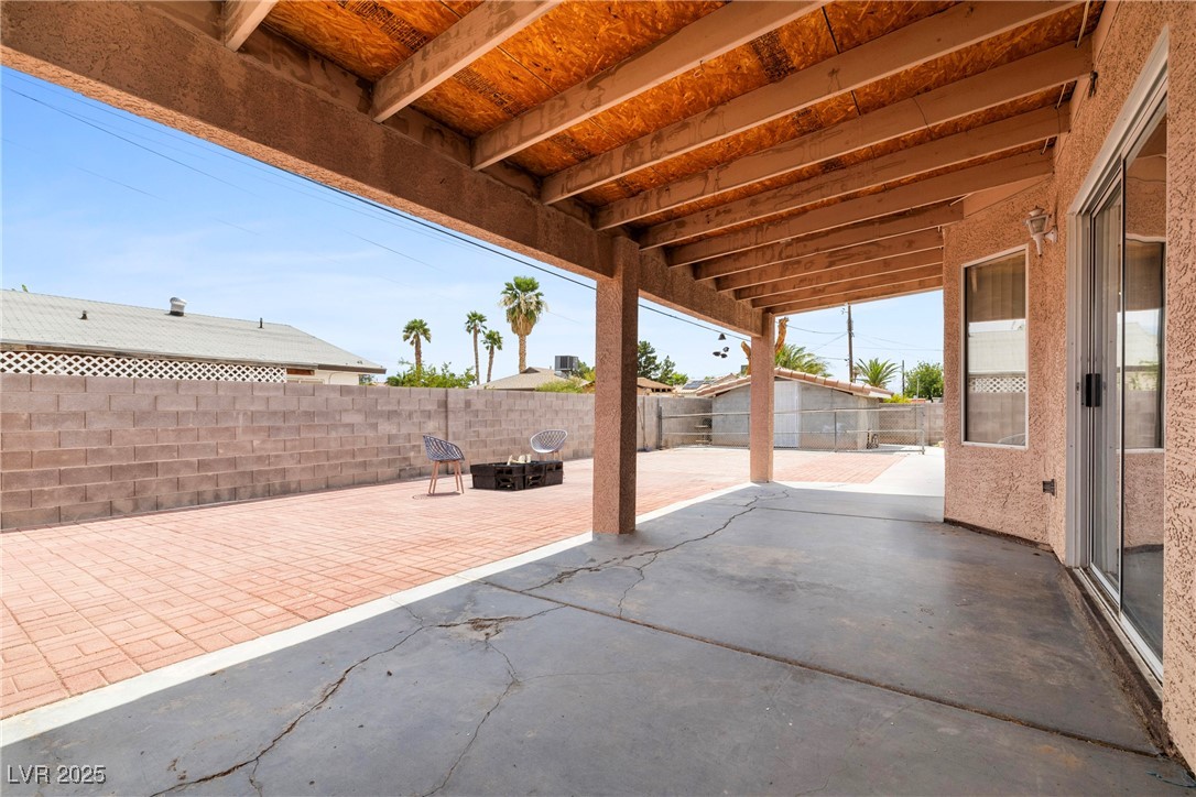 Las Vegas, Nevada 89104, United States, 4 Bedrooms Bedrooms, ,3 BathroomsBathrooms,Residential,Active,177680