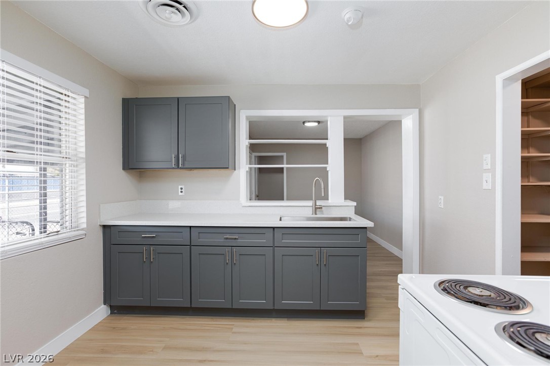 1300 E Nelson Avenue