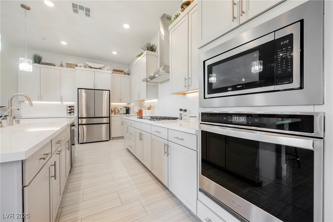 10023 Chrysolite Place