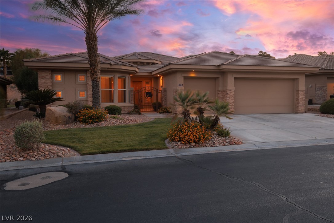 998 Crest View Drive