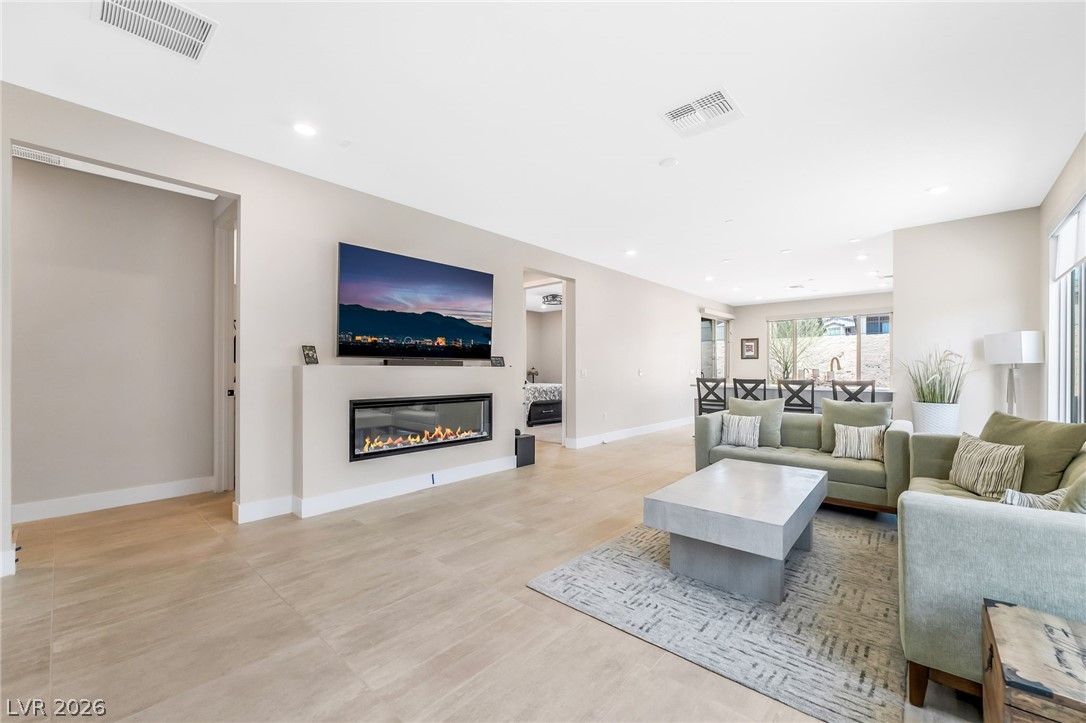 57 LAKE BLUFF Court