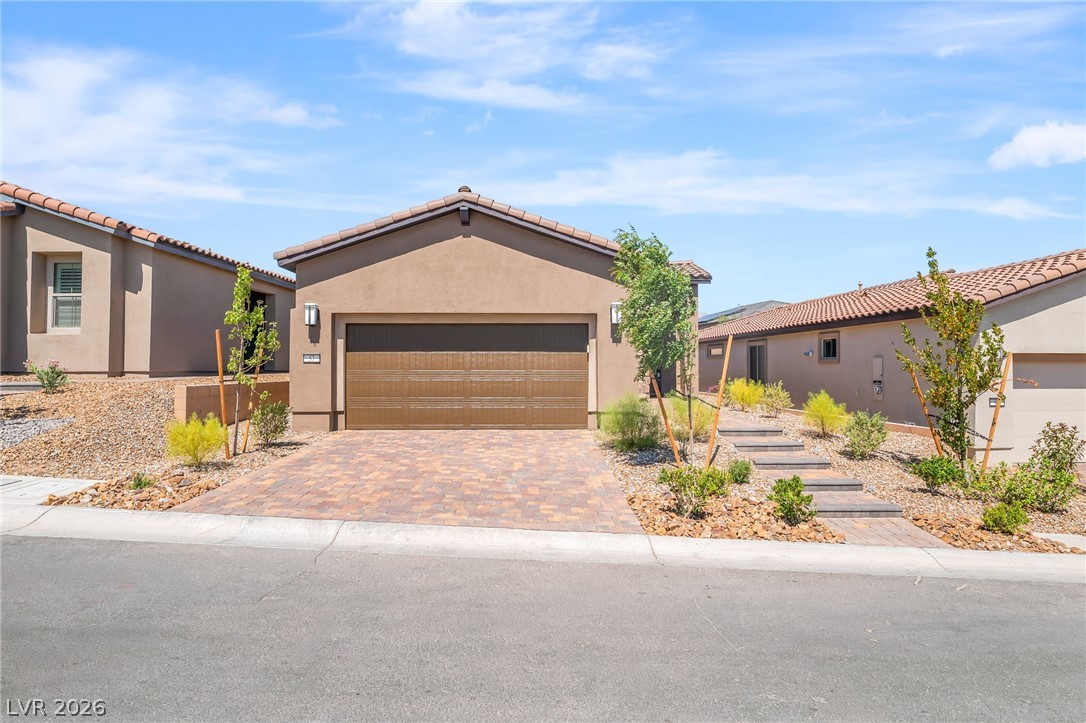 57 LAKE BLUFF Court