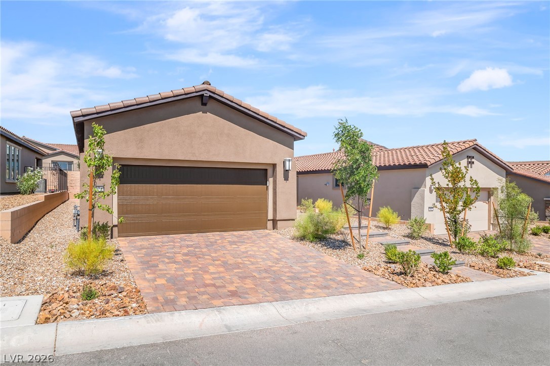 57 LAKE BLUFF Court