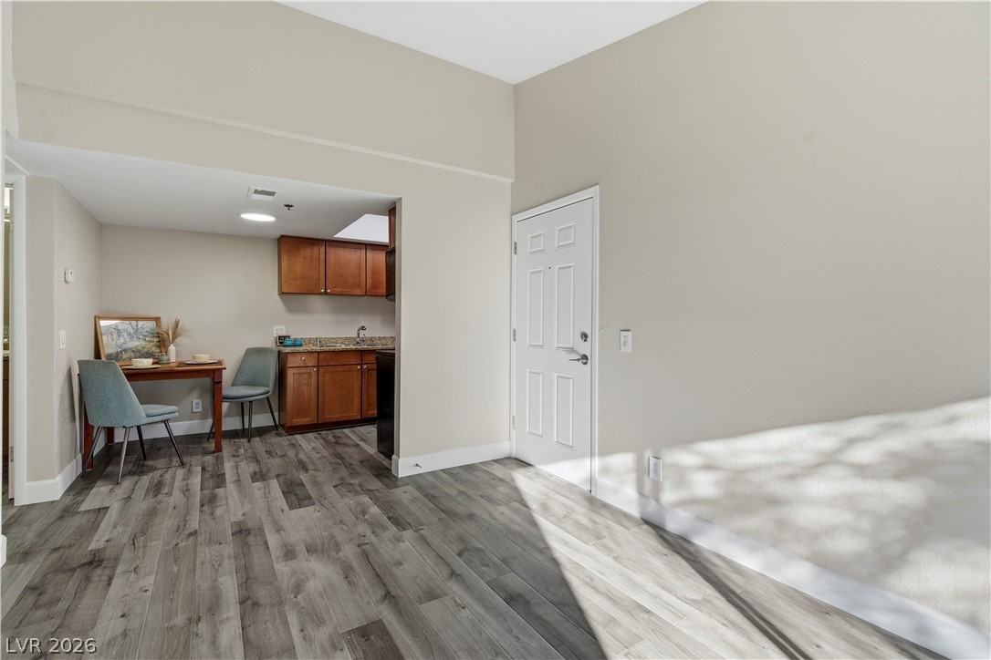 4200 S Valley View Boulevard 3049