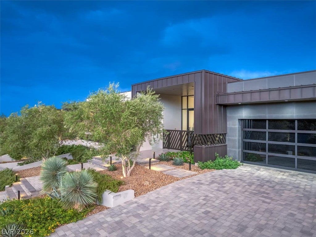 43 Crested Cloud Way