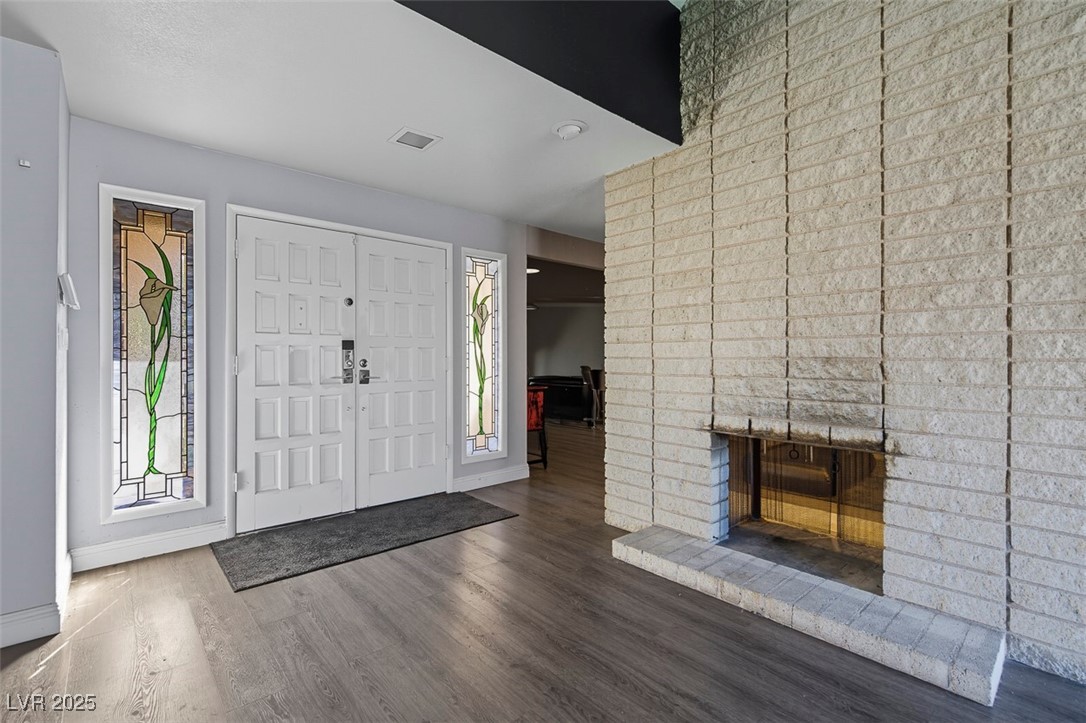 1870 E Viking Road