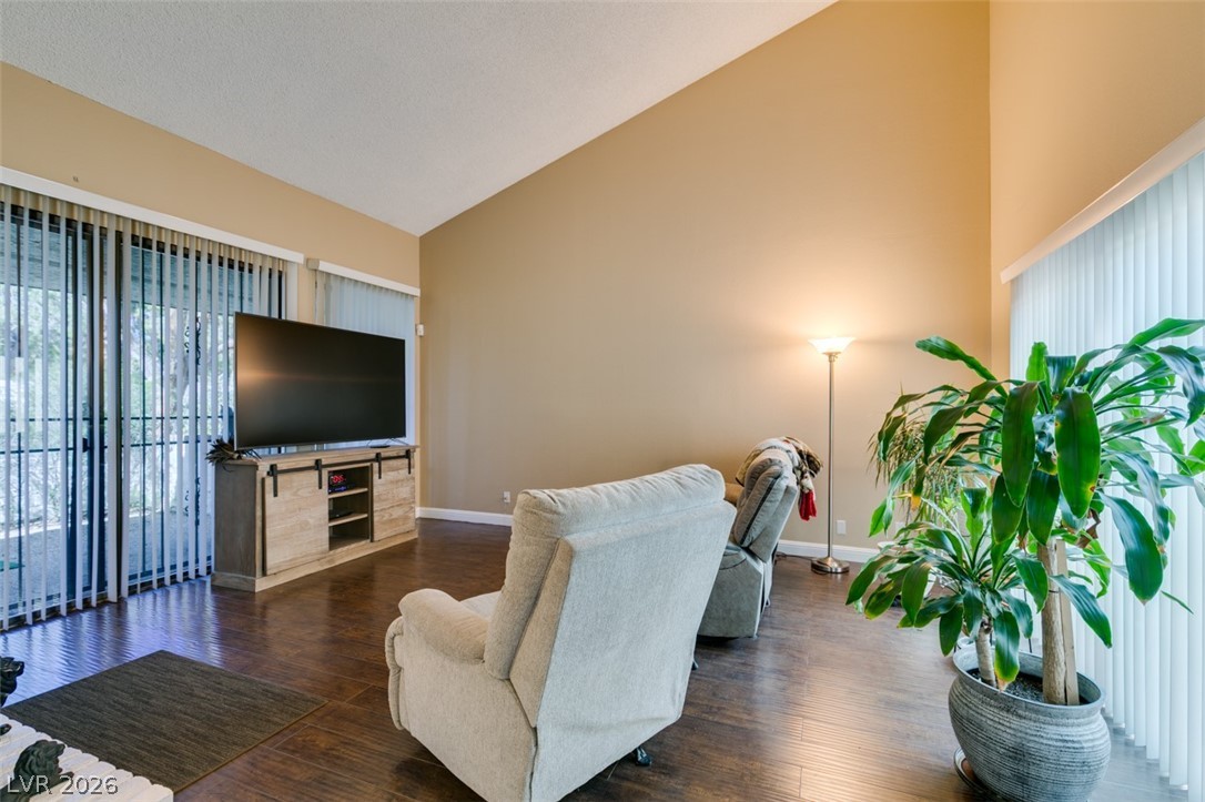 4647 Madreperla Street