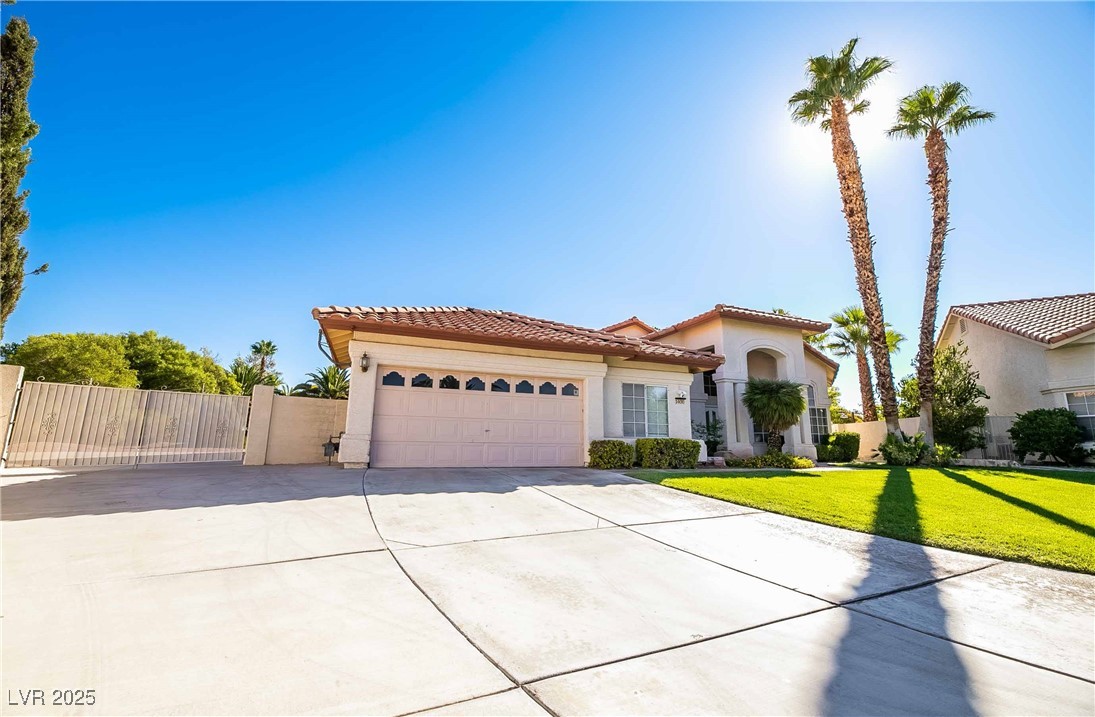 1400 Castle Crest Drive