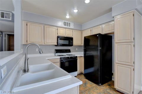 Condo For Sale - 5710 E Tropicana Avenue #2007<br/> Las Vegas, NV 89122