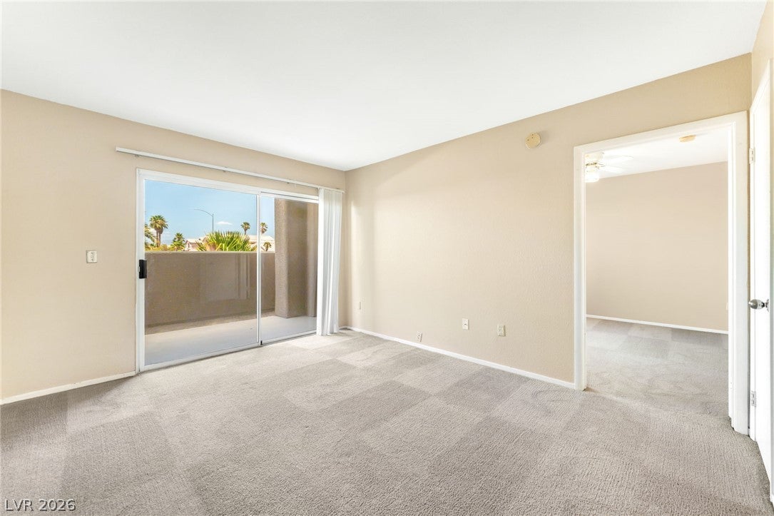 8070 RUSSELL Road 1054