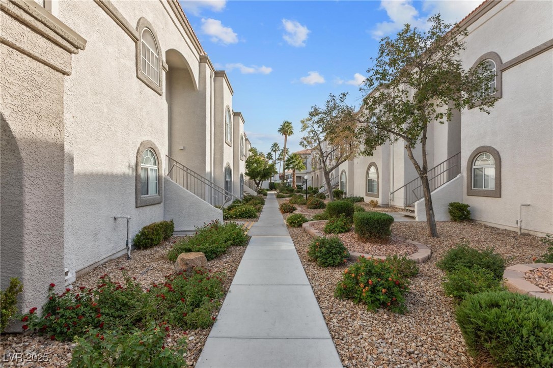 3125 N Buffalo Drive 1078
