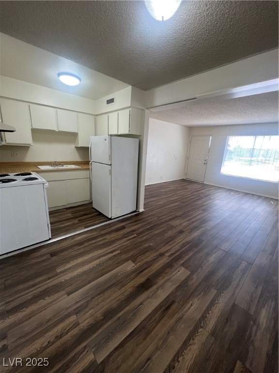 595 S Royal Crest Circle 20