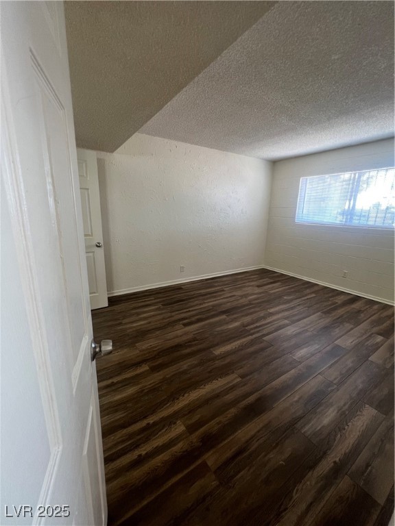 595 S Royal Crest Circle 20