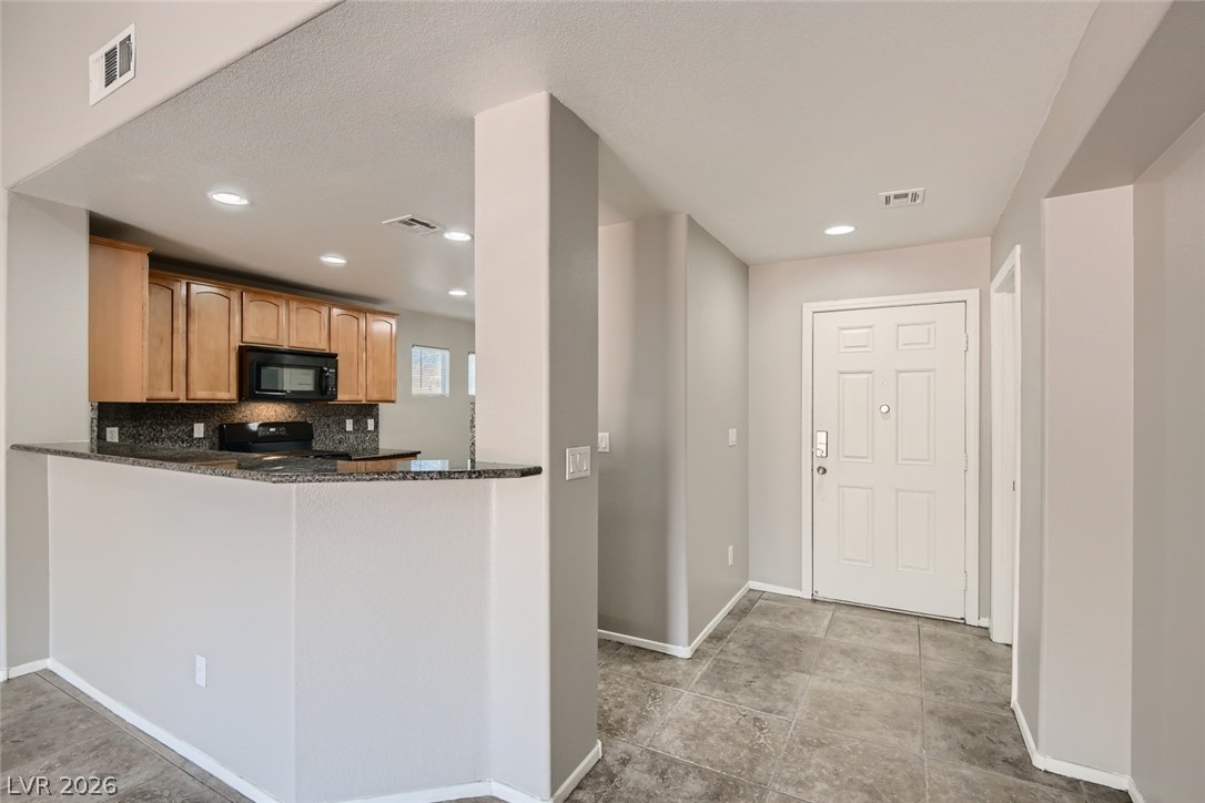 5821 Alisa Roberts Street