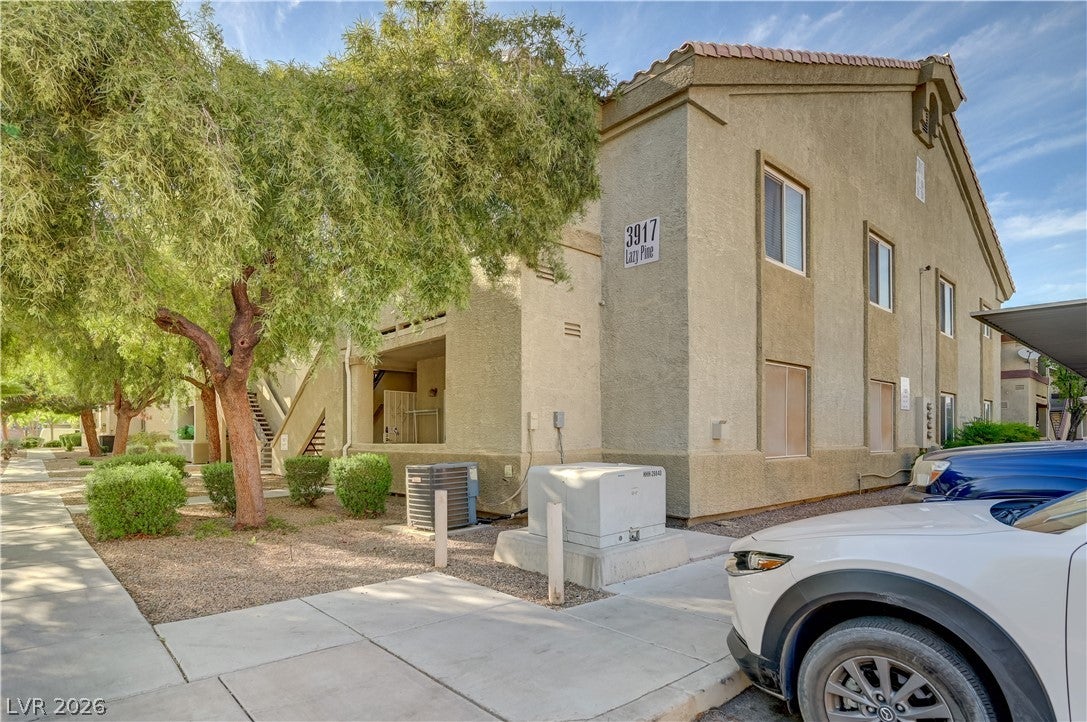 3917 Lazy Pine Street 102