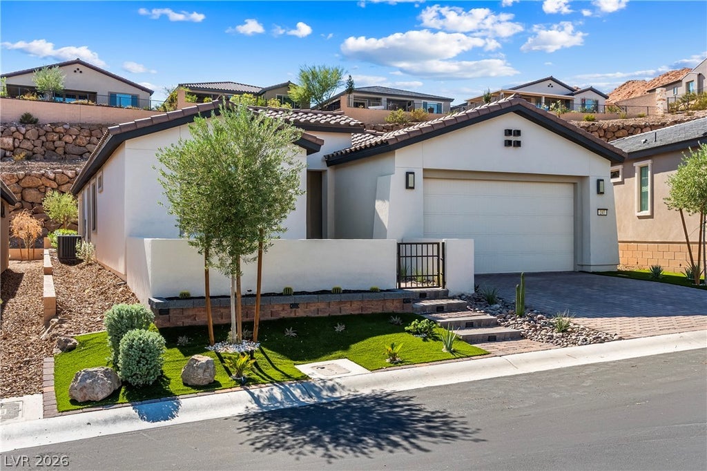 Photo of 247 Sun Glaze Avenue, Henderson, NV 89011 (MLS # 2827231)