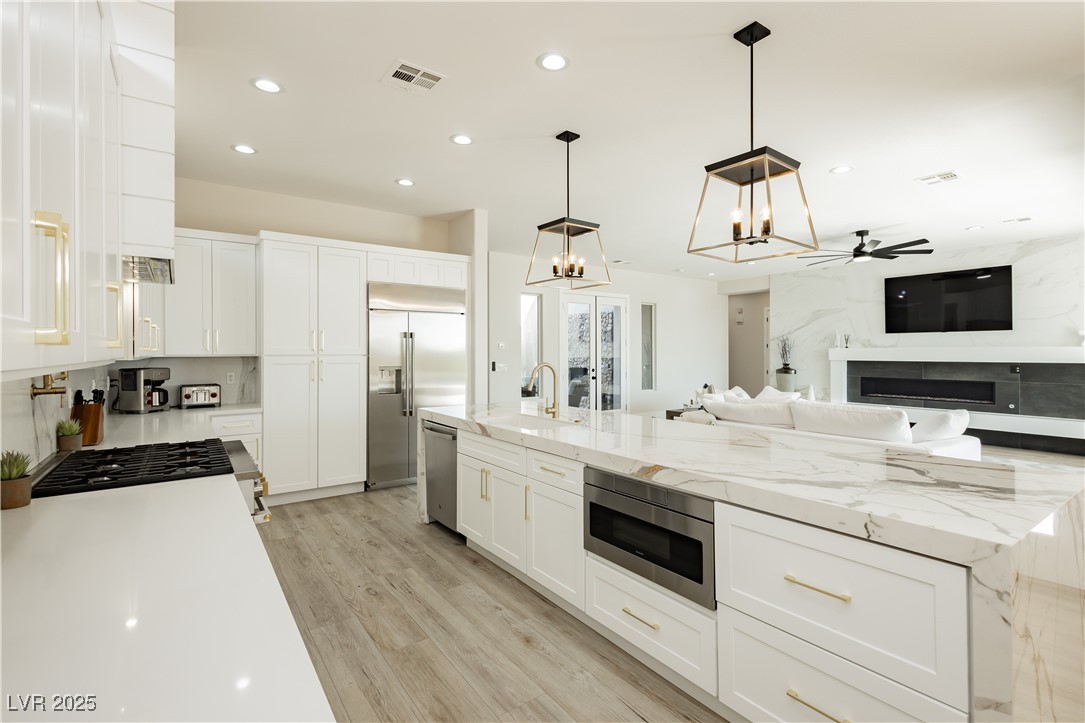 Properties 3 2006 Country Cove Court
