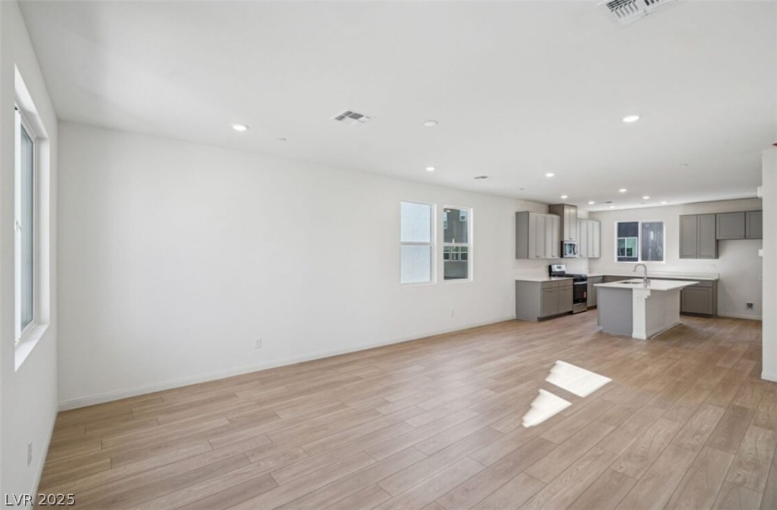 5862 Kips Bay Street