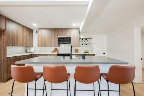 Photo of 1701 Canosa Avenue, Las Vegas, NV 89104 (MLS # 2763469)