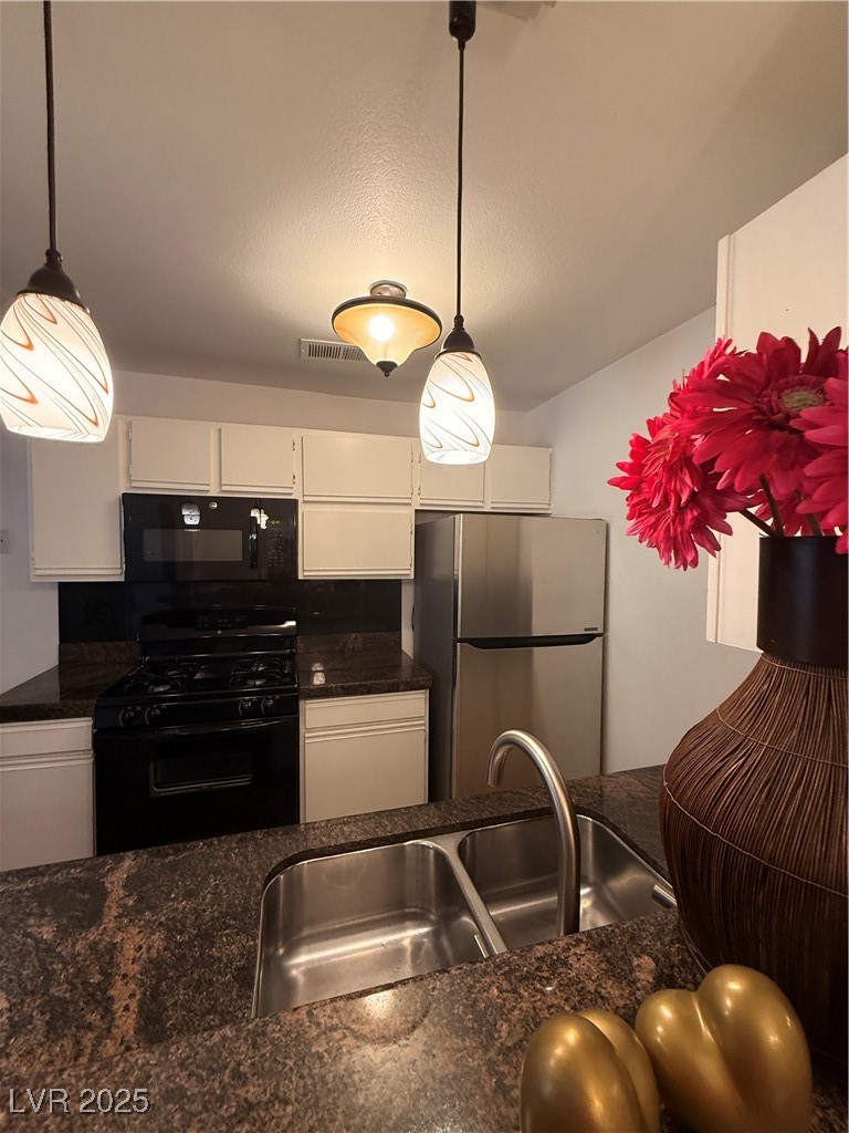 2200 S Fort  Apache Road 1077