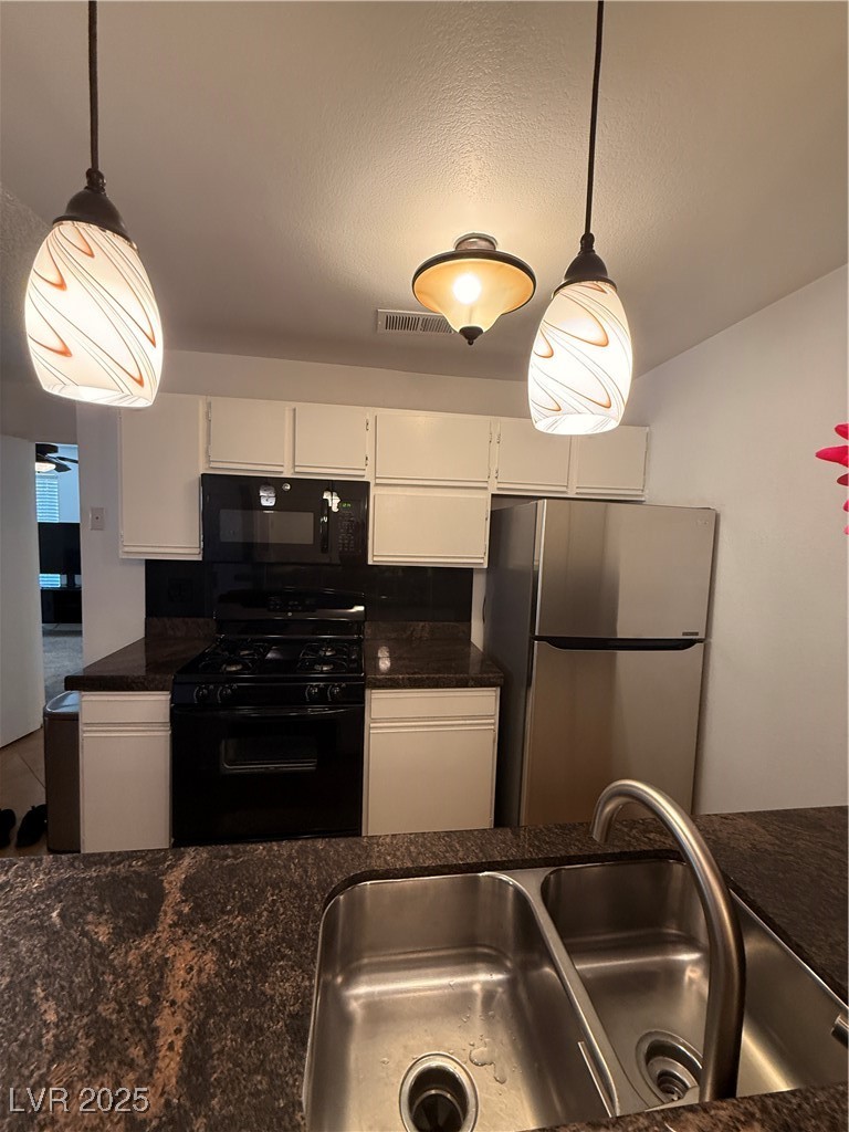 2200 S Fort  Apache Road 1077