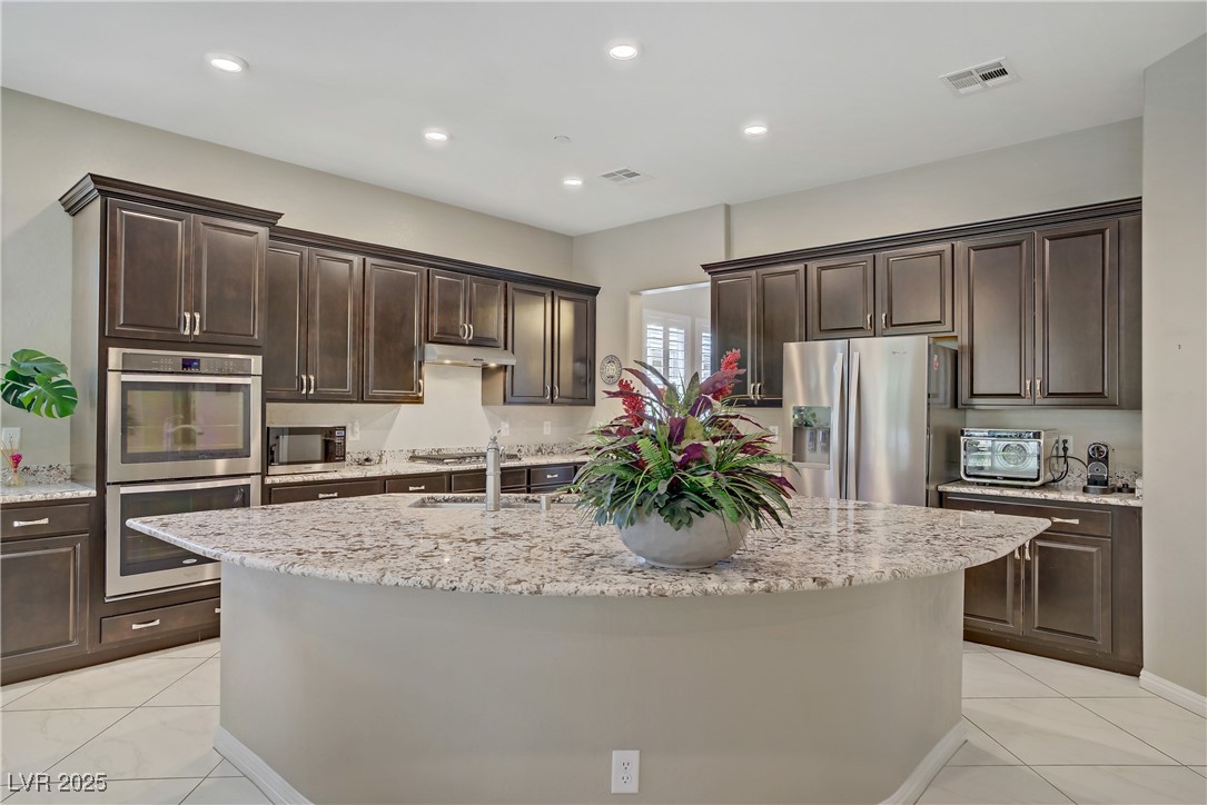 3155 Dalmazia Avenue