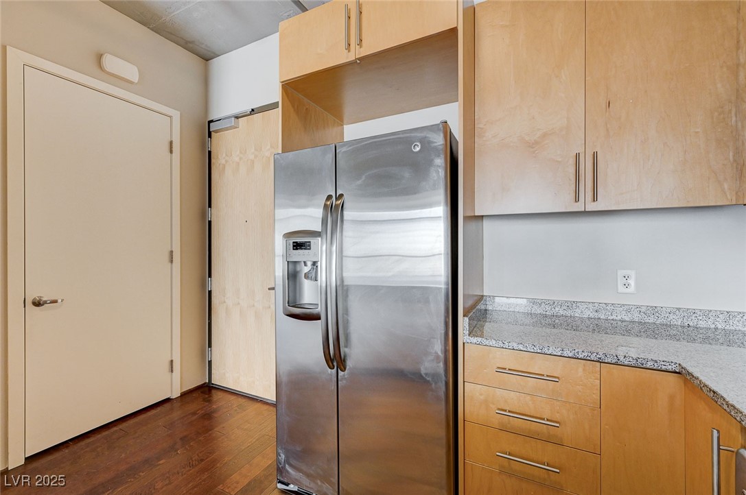 353 E Bonneville Avenue 503