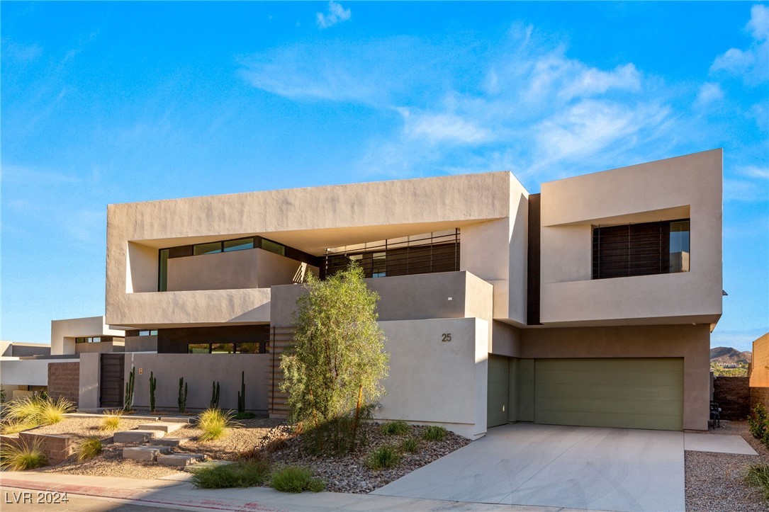 25 Canyon Bay Drive