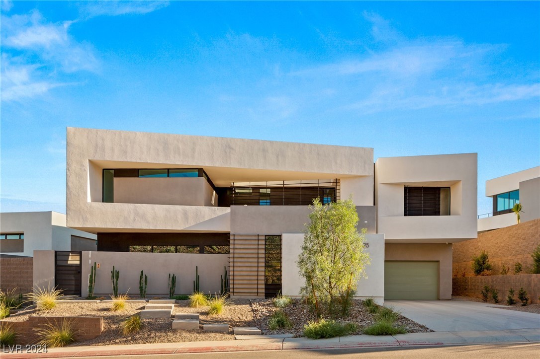 25 Canyon Bay Drive