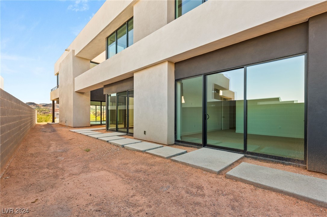 25 Canyon Bay Drive