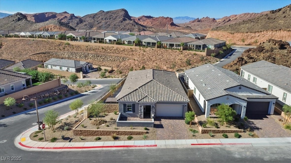 Henderson, Nevada 89011, United States, 3 Bedrooms Bedrooms, ,2 BathroomsBathrooms,Residential,Active,238669