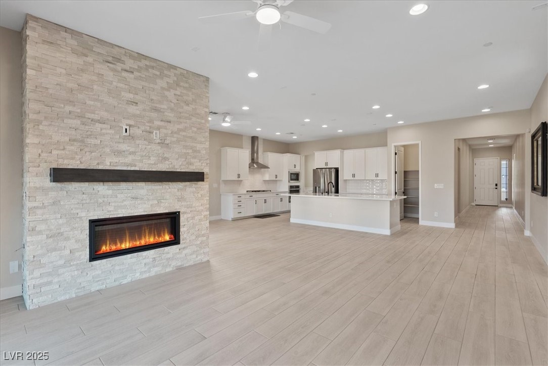 Henderson, Nevada 89011, United States, 3 Bedrooms Bedrooms, ,2 BathroomsBathrooms,Residential,Active,238669