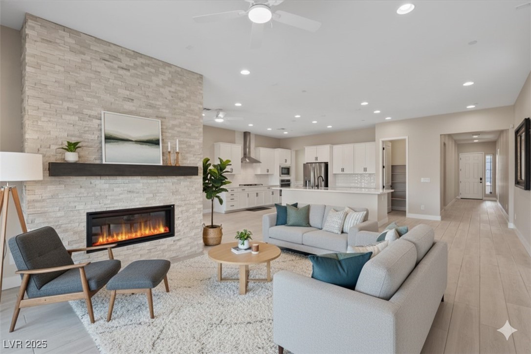 Henderson, Nevada 89011, United States, 3 Bedrooms Bedrooms, ,2 BathroomsBathrooms,Residential,Active,238669