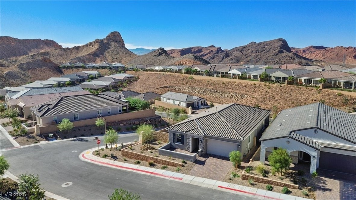 Henderson, Nevada 89011, United States, 3 Bedrooms Bedrooms, ,2 BathroomsBathrooms,Residential,Active,238669