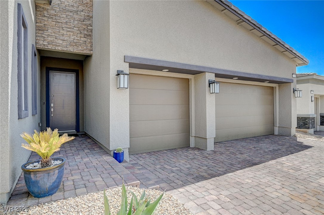 33 Reverie Heights Avenue