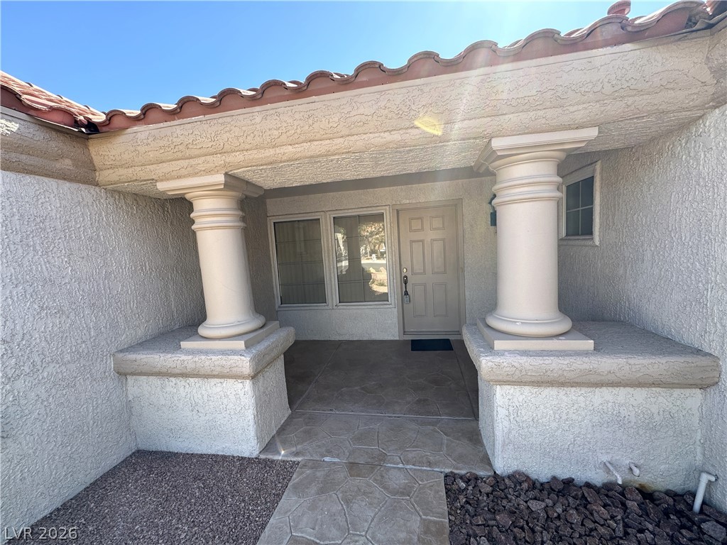 2524 Desert Glen Drive