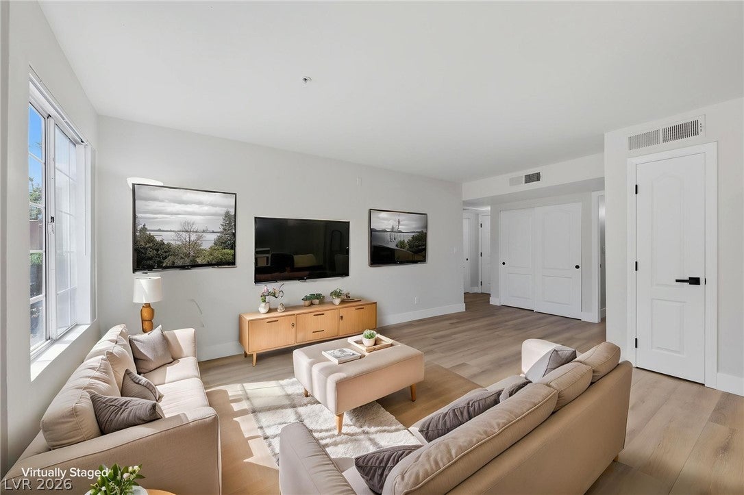 2121 Sealion Drive 104