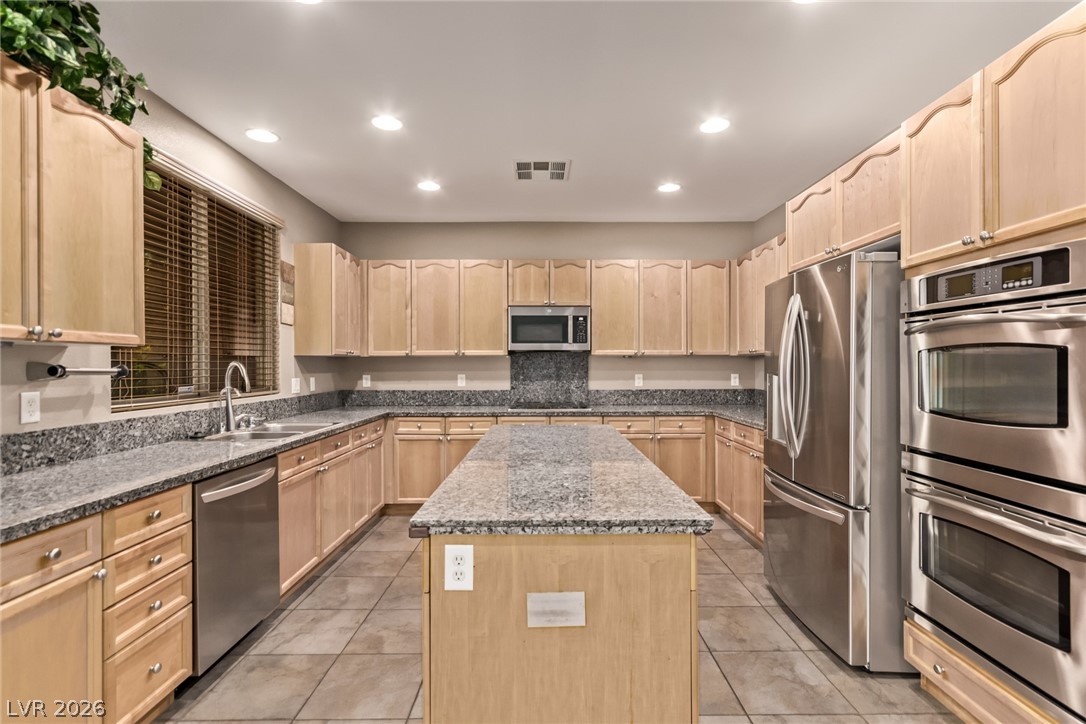 7457 Mezzanine View Avenue