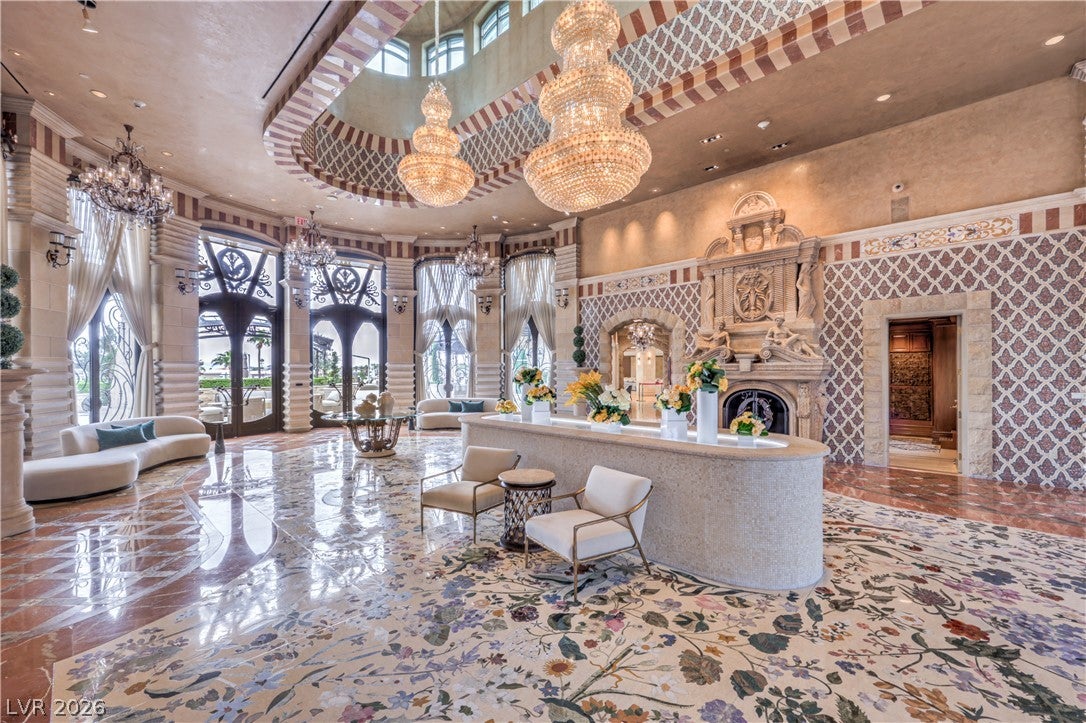 9103 Alta Drive 907