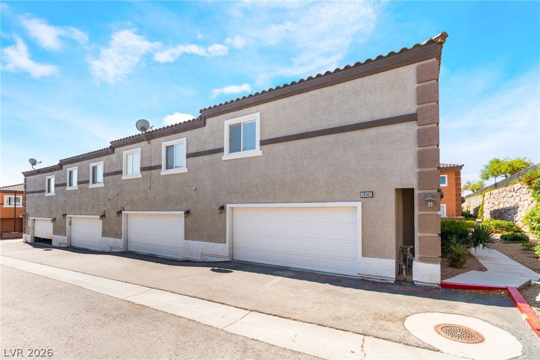 10563 GOLD SHADOW Avenue