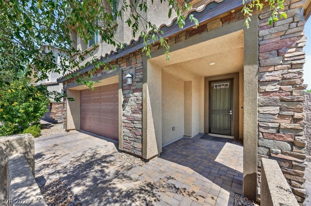 4504 Moon Hill Rock Avenue