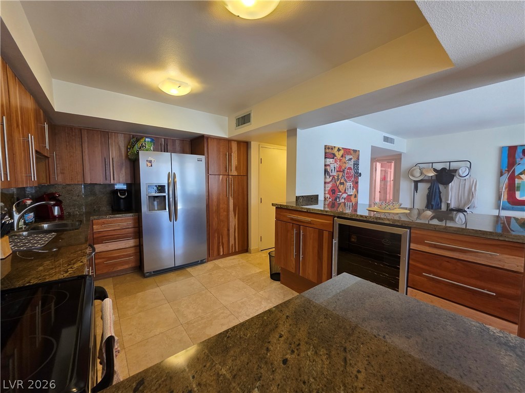 205 E HARMON Avenue 909