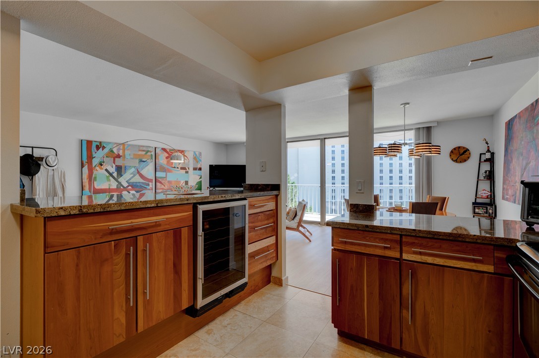 205 E HARMON Avenue 909