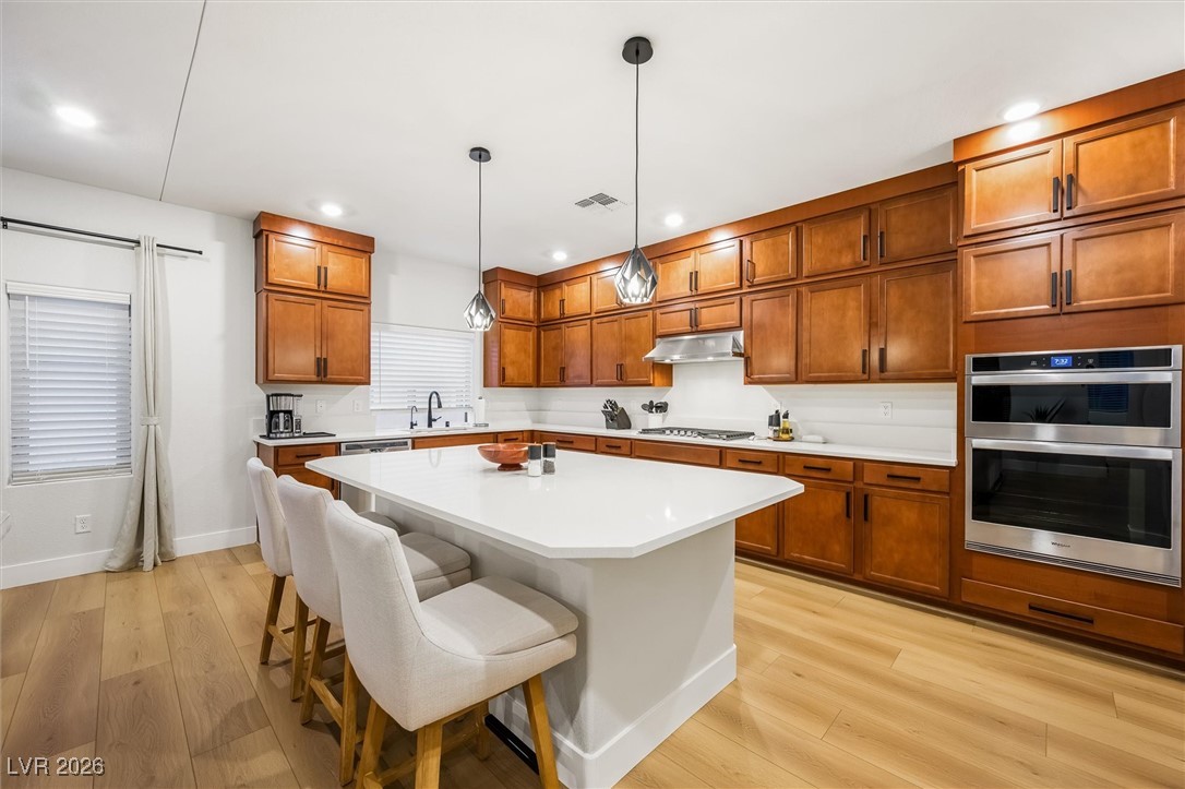 7085 Sunland Hills Avenue